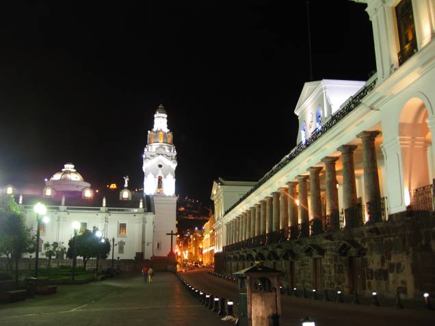 <strong>SETE NOITES EM <a href="https://viajeaqui.abril.com.br/cidades/equador-quito" rel="QUITO" target="_self">QUITO</a> COM <a href="https://viajeaqui.abril.com.br/cidades/equador-galapagos" rel="GALÁPAGOS" target="_self">GALÁPAGOS</a></strong> <strong>ONDE:</strong> 2 noites em Quito, 1 em Riobamba, 1 em Cuenca, 1 em Guayaquil e outras 2 em Galápagos. <strong>QUANDO:</strong> Até dezembro. <strong>QUEM LEVA:</strong> A <a href="https://terezaferrariviagens.com.br" rel="TEREZA FERRARI" target="_blank">TEREZA FERRARI</a> <strong>QUANTO:</strong> US$ 2 600 <strong>SETE NOITES EM <a href="https://viajeaqui.abril.com.br/cidades/equador-quito" rel="QUITO" target="_self">QUITO</a> COM <a href="https://viajeaqui.abril.com.br/cidades/equador-galapagos" rel="GALÁPAGOS" target="_self">GALÁPAGOS</a></strong> <strong>ONDE:</strong> 2 noites em Quito, 1 em Riobamba, 1 em Cuenca, 1 em Guayaquil e outras 2 em Galápagos. <strong>QUANDO:</strong> Até dezembro. <strong>QUEM LEVA:</strong> A <a href="https://terezaferrariviagens.com.br" rel="TEREZA FERRARI" target="_blank">TEREZA FERRARI</a> <strong>QUANTO:</strong> US$ 2 600
