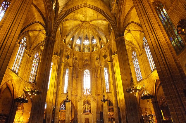 A Catedral é uma construção típica do período gótico na Catalunha