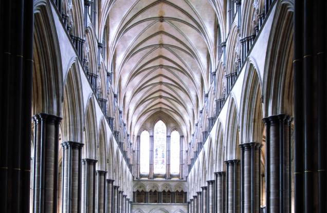 Aspecto geral da nave da Catedral de Salisbury Aspecto geral da nave da Catedral de Salisbury