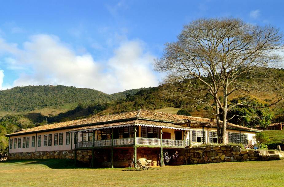 Criada em 1981 com a compra da Fazenda do Engenho. Hoje, a Reserva é composta por uma área preservada que ultrapassam 3.000 hectares. Em 2009, iniciou-se o projeto de abertura da Reserva do Ibitipoca ao turismo.