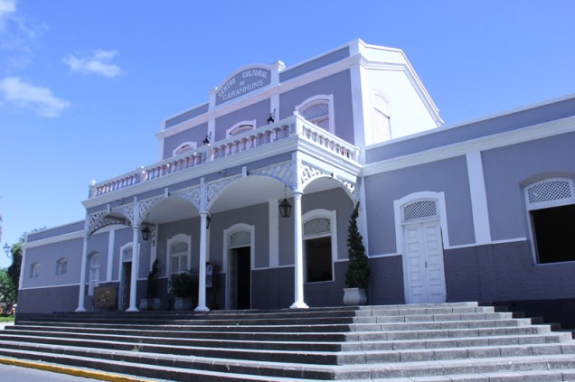 O Centro Cultural Alfredo Leite Cavalcanti foi construído no século XIX e segue o exemplo da arquitetura inglesa, com características semelhantes às edificações da rede ferroviária
