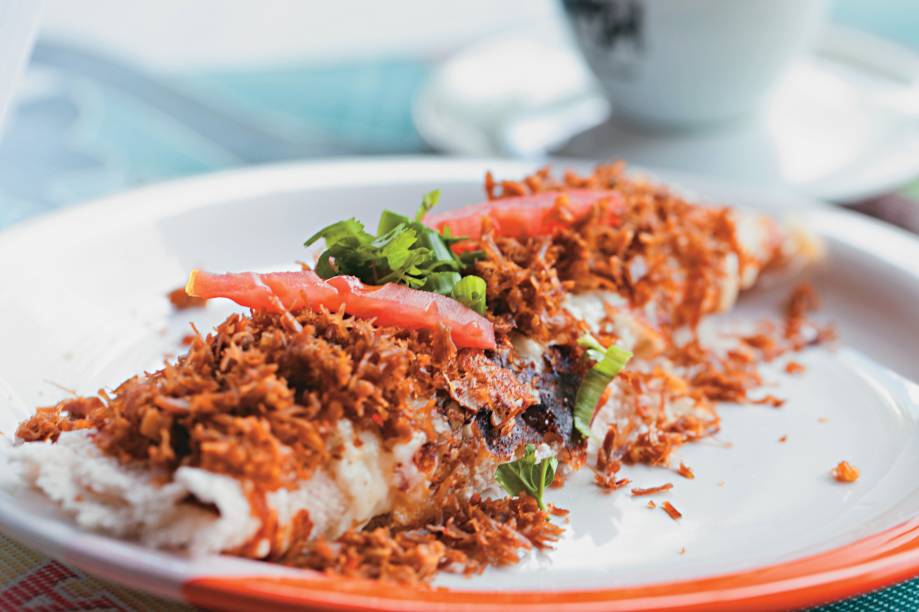 <a href="https://viajeaqui.abril.com.br/estabelecimentos/br-ce-fortaleza-restaurante-centro-das-tapioqueiras" rel="Centro das Taquioqueiras"><strong>Centro das Taquioqueiras</strong></a> (em Messejana)<br /> <br /> É preciso pegar a estrada CE-040 para chegar aqui – a partir do Centro, são mais de 15 quilômetros. Mas o passeio vale para quem é fã de tapioca: há recheios para todos os gostos e mais de 20 barracas especializadas nesta comidinha. Há 100 sabores, com preços que variam de R$ 2 a R$ 10. <a href="https://viajeaqui.abril.com.br/estabelecimentos/br-ce-fortaleza-restaurante-centro-das-tapioqueiras" rel="Centro das Taquioqueiras"><strong>Centro das Taquioqueiras</strong></a> (em Messejana)<br /> <br /> É preciso pegar a estrada CE-040 para chegar aqui – a partir do Centro, são mais de 15 quilômetros. Mas o passeio vale para quem é fã de tapioca: há recheios para todos os gostos e mais de 20 barracas especializadas nesta comidinha. Há 100 sabores, com preços que variam de R$ 2 a R$ 10.