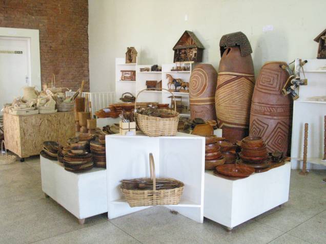 Os animais do pantanal, em gesso e cerâmica, são os itens mais populares da Casa do artesão Os animais do pantanal, em gesso e cerâmica, são os itens mais populares da Casa do artesão