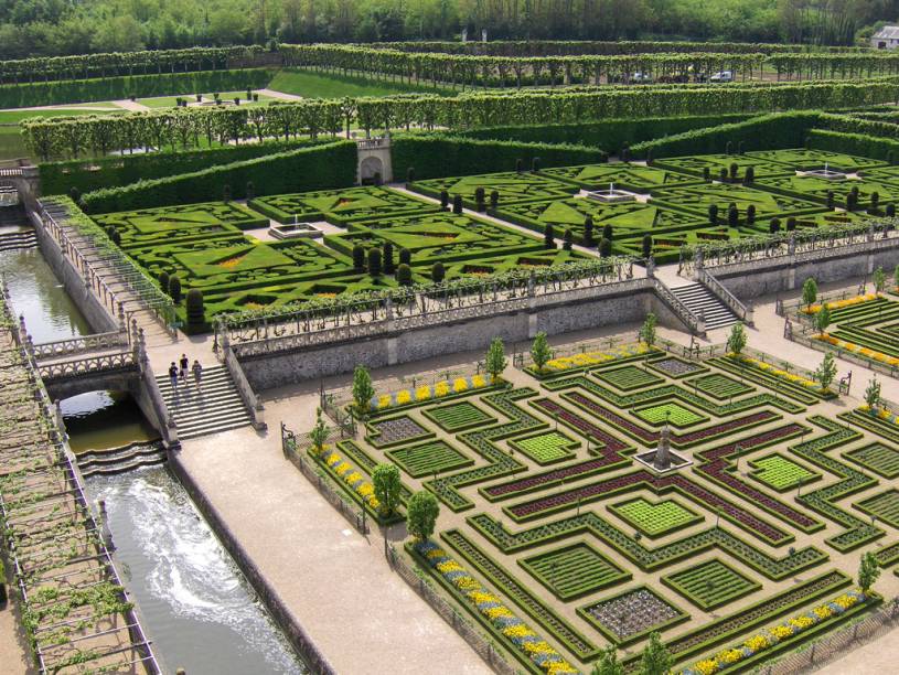 Os amplos e simétricos jardins de Villandry são uma das grandes atrações do Vale do Loire