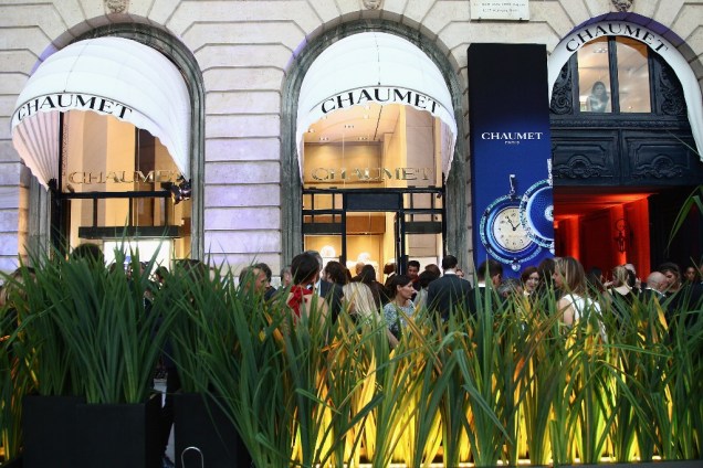 A relojoaria e joalheria Chaumet é um clássico de 200 anos com lojas por todo o mundo. Nenhuma, porém, é mais charmosa que a localizada na Place Vendôme