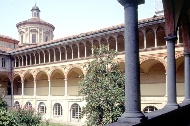 Pátio do Museu, que fica em Milão