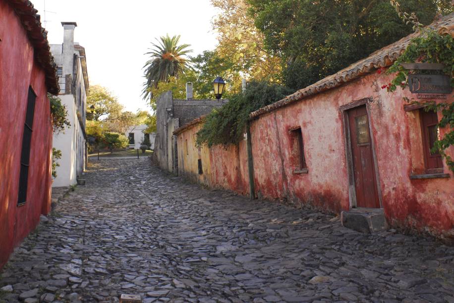 Colônia de Sacramento, cidade fundada pelos portugueses, é um dos destinos turísticos mais populares do Uruguai