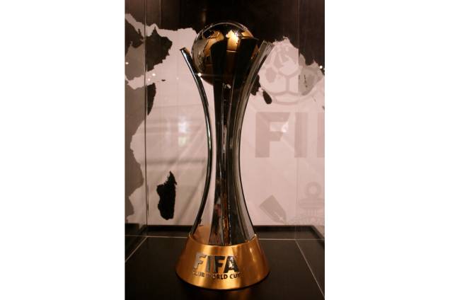 O Troféu do Mundial de Clubes da Fifa 2012 ficou exposto no <strong>Memorial do Corinthians </strong>até março de 2013, quando foi substituído por uma réplica O Troféu do Mundial de Clubes da Fifa 2012 ficou exposto no <strong>Memorial do Corinthians </strong>até março de 2013, quando foi substituído por uma réplica