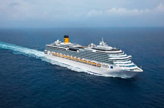 <strong>COSTA PACIFICA</strong> Em novembro, com o inverno chegando no Hemisfério Norte, os navios que seguiram da América para a Europa no primeiro semestre fazem o caminho de volta. Para quem estiver por lá, essa é a hora de programar a viagem, que garantirá, no mínimo, duas semanas mar adentro com pensão completa. A bordo do Costa Pacifica, são 19 noites partindo de <strong>Savona</strong>, na<strong> <a href="https://viajeaqui.abril.com.br/paises/italia" rel="Itália" target="_blank">Itália</a></strong>, e desembarcando em <a href="https://viajeaqui.abril.com.br/cidades/br-sp-santos" rel="Santos" target="_blank"><strong>Santos</strong></a>. Há paradas em <strong><a href="https://viajeaqui.abril.com.br/cidades/espanha-barcelona" rel="Barcelona" target="_blank">Barcelona</a>, Cádiz, <a href="https://viajeaqui.abril.com.br/cidades/marrocos-casablanca" rel="Casablanca" target="_blank">Casablanca</a>, ilha da Madeira, ilhas Canárias, <a href="https://viajeaqui.abril.com.br/cidades/br-pe-recife" rel="Recife" target="_blank">Recife</a>, <a href="https://viajeaqui.abril.com.br/cidades/br-al-maceio" rel="Maceió" target="_blank">Maceió</a>, <a href="https://viajeaqui.abril.com.br/cidades/br-ba-salvador" rel="Salvador" target="_blank">Salvador</a>, <a href="https://viajeaqui.abril.com.br/cidades/br-ba-ilheus" rel="Ilhéus " target="_blank">Ilhéus</a></strong><a href="https://viajeaqui.abril.com.br/cidades/br-ba-ilheus" rel="Ilhéus " target="_blank"> </a>e <a href="https://viajeaqui.abril.com.br/cidades/br-rj-rio-de-janeiro" rel="Rio de Janeiro" target="_blank"><strong>Rio de Janeiro</strong></a>. <strong>QUANDO:</strong> Em 24 de novembro <strong>QUEM LEVA:</strong> A <a href="https://bit.ly/costa_cruz" rel="Costa Cruzeiros" target="_blank"><strong>Costa Cruzeiros</strong></a> (11/2123-3677) <strong>QUANTO</strong>: US$ 2 347 (com taxas) <strong>COSTA PACIFICA</strong> Em novembro, com o inverno chegando no Hemisfério Norte, os navios que seguiram da América para a Europa no primeiro semestre fazem o caminho de volta. Para quem estiver por lá, essa é a hora de programar a viagem, que garantirá, no mínimo, duas semanas mar adentro com pensão completa. A bordo do Costa Pacifica, são 19 noites partindo de <strong>Savona</strong>, na<strong> <a href="https://viajeaqui.abril.com.br/paises/italia" rel="Itália" target="_blank">Itália</a></strong>, e desembarcando em <a href="https://viajeaqui.abril.com.br/cidades/br-sp-santos" rel="Santos" target="_blank"><strong>Santos</strong></a>. Há paradas em <strong><a href="https://viajeaqui.abril.com.br/cidades/espanha-barcelona" rel="Barcelona" target="_blank">Barcelona</a>, Cádiz, <a href="https://viajeaqui.abril.com.br/cidades/marrocos-casablanca" rel="Casablanca" target="_blank">Casablanca</a>, ilha da Madeira, ilhas Canárias, <a href="https://viajeaqui.abril.com.br/cidades/br-pe-recife" rel="Recife" target="_blank">Recife</a>, <a href="https://viajeaqui.abril.com.br/cidades/br-al-maceio" rel="Maceió" target="_blank">Maceió</a>, <a href="https://viajeaqui.abril.com.br/cidades/br-ba-salvador" rel="Salvador" target="_blank">Salvador</a>, <a href="https://viajeaqui.abril.com.br/cidades/br-ba-ilheus" rel="Ilhéus " target="_blank">Ilhéus</a></strong><a href="https://viajeaqui.abril.com.br/cidades/br-ba-ilheus" rel="Ilhéus " target="_blank"> </a>e <a href="https://viajeaqui.abril.com.br/cidades/br-rj-rio-de-janeiro" rel="Rio de Janeiro" target="_blank"><strong>Rio de Janeiro</strong></a>. <strong>QUANDO:</strong> Em 24 de novembro <strong>QUEM LEVA:</strong> A <a href="https://bit.ly/costa_cruz" rel="Costa Cruzeiros" target="_blank"><strong>Costa Cruzeiros</strong></a> (11/2123-3677) <strong>QUANTO</strong>: US$ 2 347 (com taxas)