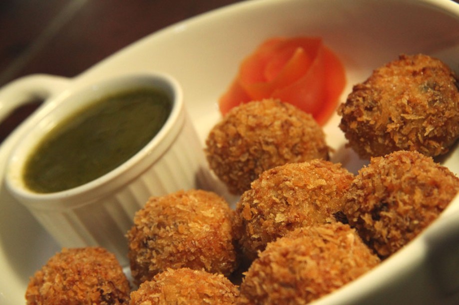 No <strong>Dublin</strong>, a pedida para o Pub Food Festival é a croqueta de cordeiro com pesto de hortelã (R$ 24)<br /><br /><strong>Onde: </strong>Rua Ministro Jesuino Cardoso, 178, Vila Olímpia<br /><strong>Horário de funcionamento:</strong> terça-feira e quarta, das 18h às 2h30; quinta e sexta, das 18h às 3h30; sábado, das 20h às 3h30<br /><strong>Mais informações:</strong> (11) 3044-4194, <a href="https://www.dublin.com.br" rel="www.dublin.com.br" target="_blank">www.dublin.com.br</a>