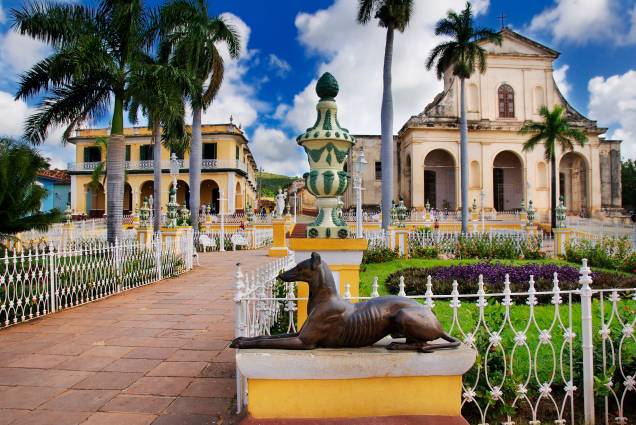 Praça principal de Trinidad, em Cuba, joia colonial tombada pela Unesco desde 1988