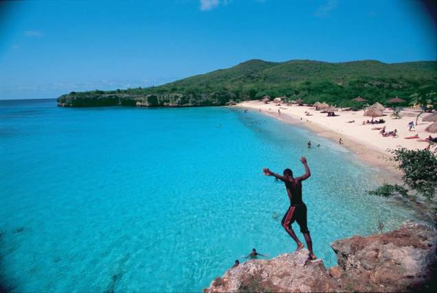 A maioria das praias de Curaçao está na costa sudoeste, calma e com pouquíssimas ondas