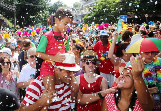 Desfile do bloco Suvaco de Cristo leva milhares de foliões no Carnaval no Centro do Rio de Janeiro, em 2015