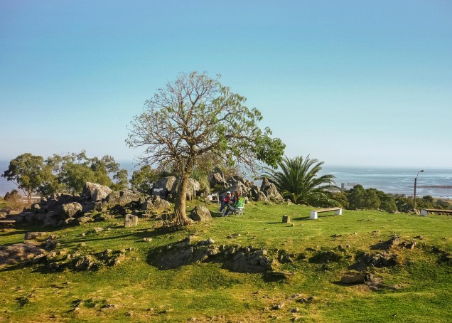 <em>Disfrutando la tarde en el Cerro de Montevideo</em>, foto de Daniel Ferreira Leites