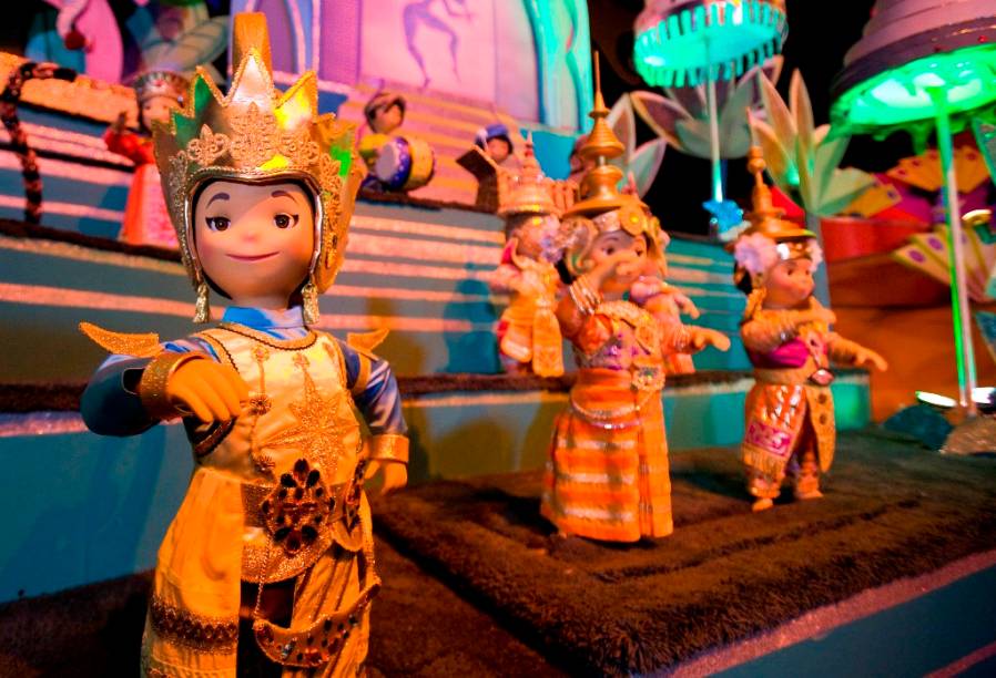 O passeio de barco <em>its a small world</em> é uma ótima atração para crianças pequenas O passeio de barco <em>its a small world</em> é uma ótima atração para crianças pequenas