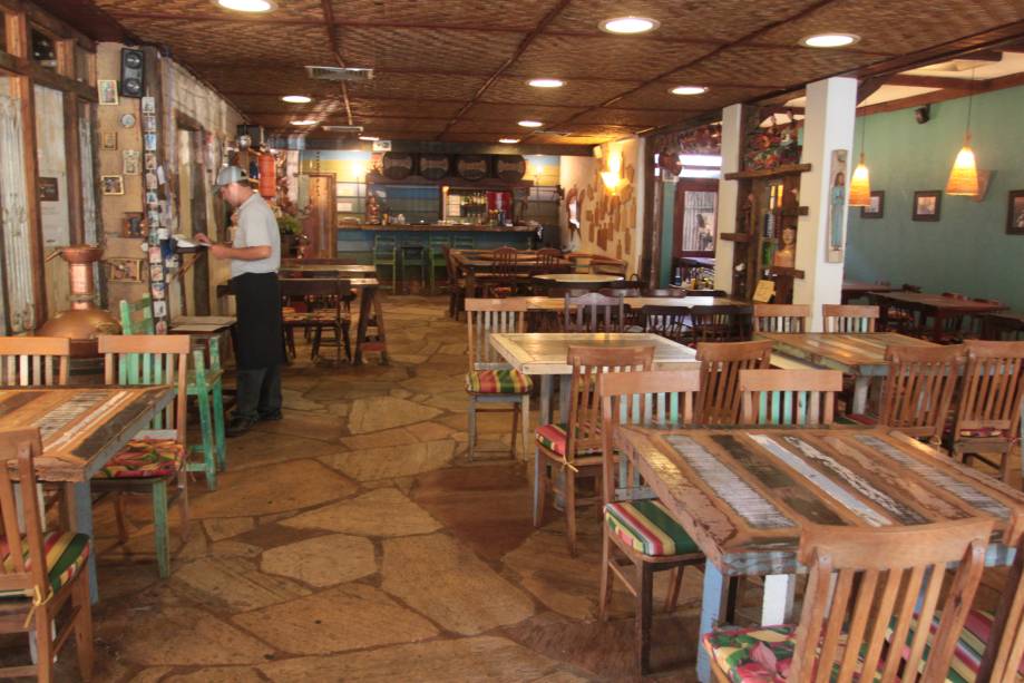 Área bistrô do Divina Gula, em Maceió, Alagoas Área bistrô do Divina Gula, em Maceió, Alagoas