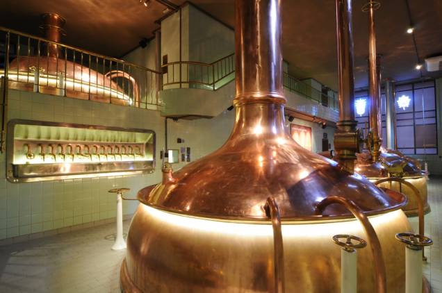 A antiga fábrica de 1853 da Cervejaria Bohemia abriu as portas revitalizada: foi transformada em centro cervejeiro que inclui cenários, painéis touch-screen, som, luzes e vídeos em 3D A antiga fábrica de 1853 da Cervejaria Bohemia abriu as portas revitalizada: foi transformada em centro cervejeiro que inclui cenários, painéis touch-screen, som, luzes e vídeos em 3D