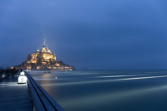 Atenção redobrada ao visitar o Mont Saint-Michel durante as marés altas: os horários de visitação à Abadia de Saint-Michel podem ser alterados