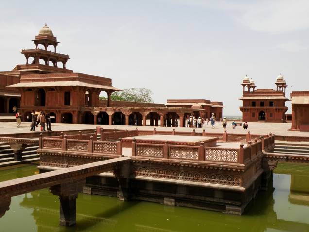 A cidadela de Fatehpur Sikri, localizada próxima a Agra, é um dos muitos monumentos da humanidade localizados na Índia