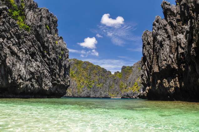 Com um conturbado passado dividido entre espanhóis, japoneses e americanos, as <a href="http://viagemeturismo.abril.com.br/blog/achados/el-nido-filipinas-o-lugar-mais-bonito-do-mundo-a-nova-tailandia/">Filipinas</a> são um belo país, repleto de ilhas dos sonhos