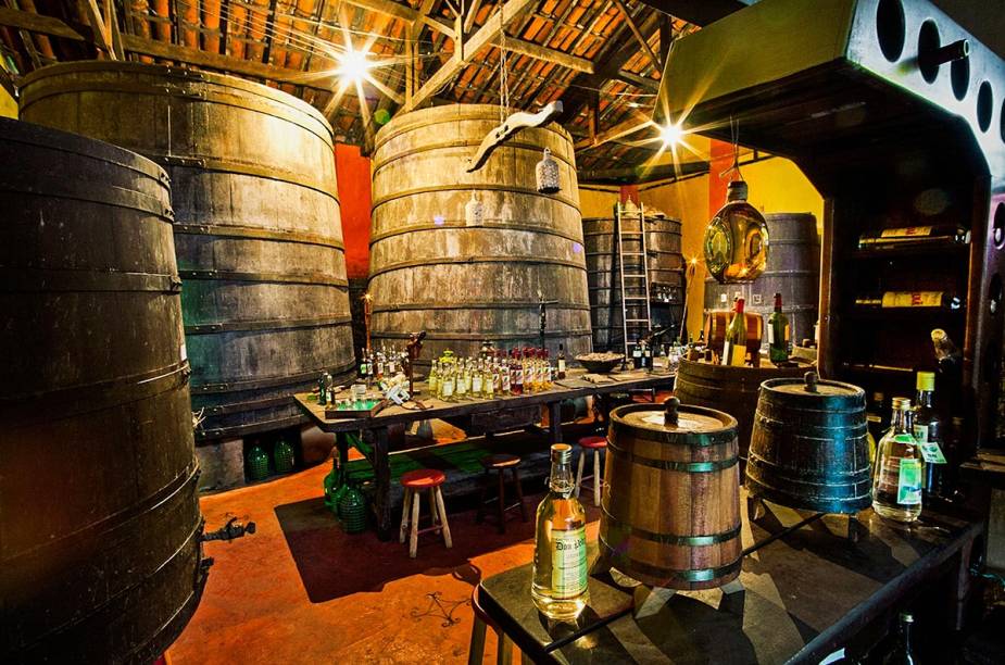 O alambique da Fazenda Paraíso é uma das atrações turísticas da cidade, que fica a pouco mais de 60 quilômetros de São Paulo (SP)