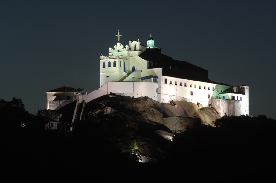 O Convento Nossa Senhora da Penha, em Vila Velha, é o principal monumento religioso do Estado do Espírito Santo. Além da bela vista da cidade, a capela guarda a imagem de Nossa Senhora da Penha, padroeira do estado. Ao lado, três salas funcionam como museu sacro, loja e sala de ex-votos