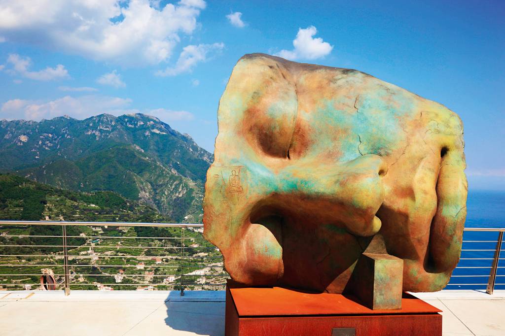 Escultura de Igor Mitoraj, em Ravello, Costa Amalfitana, Itália