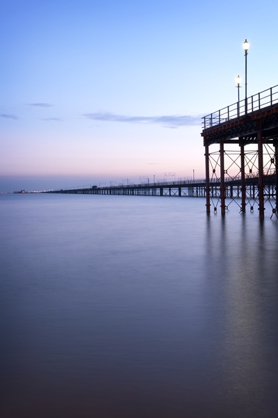 Píer de Southend-on-Sea, no Condado de Essex, Inglaterra, o mais extenso do mundo