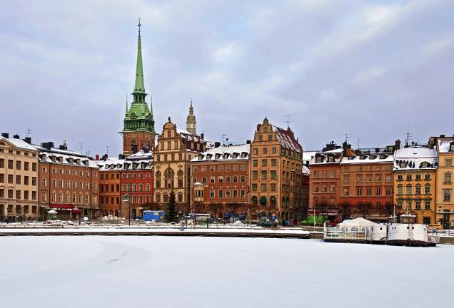 Encastelada sobre um arquipélago, Estocolmo, capital da Suécia, é palco para a entrega de parte dos Prêmios Nobel e reserva bons passeios a pé ou de barco