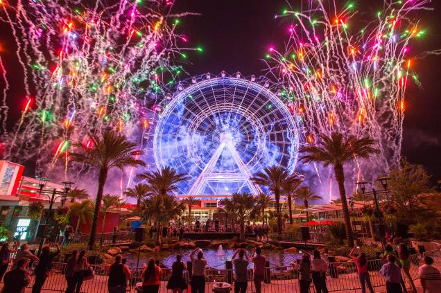 Novidade em Orlando, a roda gigante tem 122 metros e permite uma vista panorâmica da Florida Central. A volta, feita em cápsulas de vidro, tem duração de 20 minutos. O nome, nada original, é uma referência à London Eye