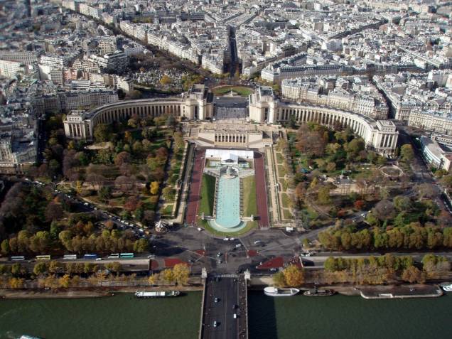 Palais du Chaillot, visto da torre Eiffel Palais du Chaillot, visto da torre Eiffel
