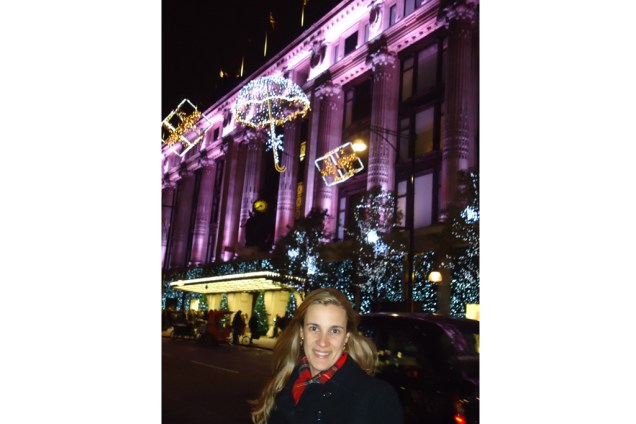 O espírito natalino contagiante na linda <strong>Bond Street</strong>, em Londres, Inglaterra