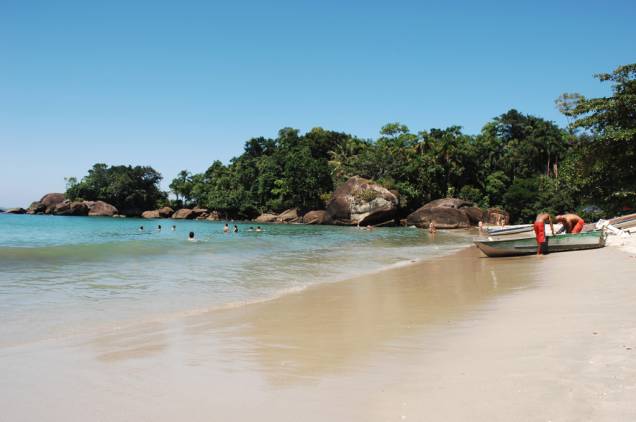 Pequena e tranquila, a Praia do Félix é procurada por surfistas Pequena e tranquila, a Praia do Félix é procurada por surfistas