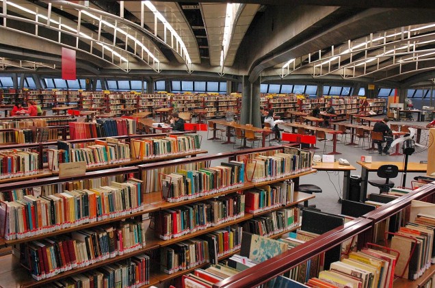 A Sérgio Milliet é a segunda maior biblioteca pública da cidade de São Paulo e a única que é aberta aos domingos e feriados