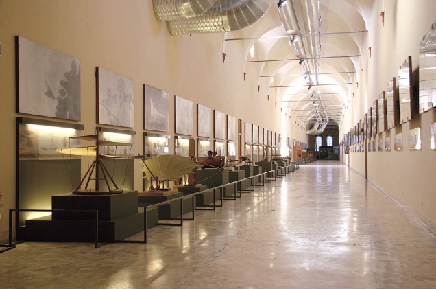 Na exposição sobre o gênio italiano Leonardo da Vinci, estão engenhocas projetadas pelo cientista italiano que viveu há mais de 500 anos