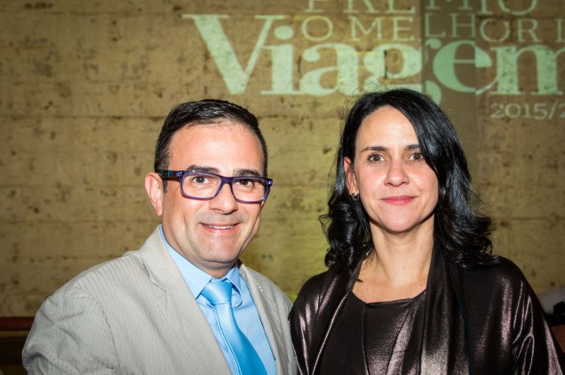 Geninho Goes, da BNT, e Angélica Santa Cruz, diretora de redação da Viagem e Turismo