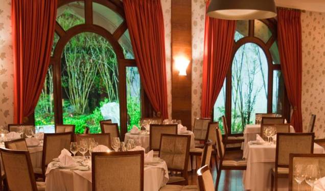 Ambiente do restaurante Araucária, em Campos do Jordão, São Paulo Ambiente do restaurante Araucária, em Campos do Jordão, São Paulo