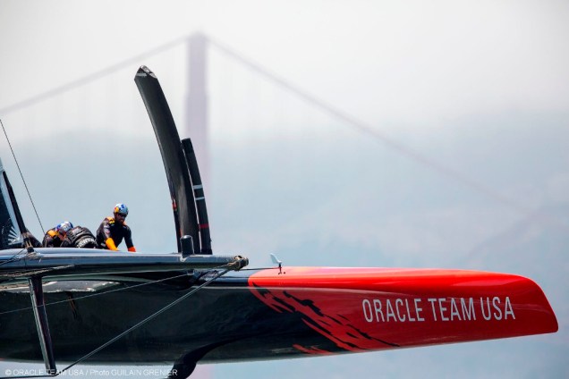 Detalhe do catamarã Oracle Team USA, patrocinado pelo bilionário Larry Ellison