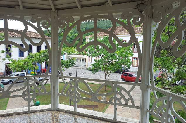 O coreto da praça principal da cidade foi construído no século 20 e mesmo sendo decorado em art noveau, também faz parte do patrimônio histórico de Goiás (GO) O coreto da praça principal da cidade foi construído no século 20 e mesmo sendo decorado em art noveau, também faz parte do patrimônio histórico de Goiás (GO)
