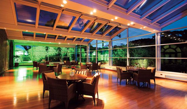 <strong>3. <a href="https://viajeaqui.abril.com.br/estabelecimentos/br-sp-campos-do-jordao-hospedagem-grande-hotel-campos-do-jordao" rel="Grande Hotel Campos do Jordão" target="_blank">Grande Hotel Campos do Jordão</a></strong> Em uma área afastada do hotel, no salão envidraçado em meio ao verde da mata, está a pizzaria <a href="https://viajeaqui.abril.com.br/estabelecimentos/br-sp-campos-do-jordao-restaurante-arte-da-pizza-grande-hotel-campos-do-jordao" rel="Arte da Pizza" target="_blank">Arte da Pizza</a> <a href="https://www.booking.com/hotel/br/grande-campos-do-jordapso.pt-br.html?aid=332455&label=viagemabril-camposdojordao" rel="Faça sua reserva no Grande Hotel Campos do Jordão pelo Booking.com" target="_blank">Faça sua reserva no Grande Hotel Campos do Jordão pelo Booking.com</a> <strong>3. <a href="https://viajeaqui.abril.com.br/estabelecimentos/br-sp-campos-do-jordao-hospedagem-grande-hotel-campos-do-jordao" rel="Grande Hotel Campos do Jordão" target="_blank">Grande Hotel Campos do Jordão</a></strong> Em uma área afastada do hotel, no salão envidraçado em meio ao verde da mata, está a pizzaria <a href="https://viajeaqui.abril.com.br/estabelecimentos/br-sp-campos-do-jordao-restaurante-arte-da-pizza-grande-hotel-campos-do-jordao" rel="Arte da Pizza" target="_blank">Arte da Pizza</a> <a href="https://www.booking.com/hotel/br/grande-campos-do-jordapso.pt-br.html?aid=332455&label=viagemabril-camposdojordao" rel="Faça sua reserva no Grande Hotel Campos do Jordão pelo Booking.com" target="_blank">Faça sua reserva no Grande Hotel Campos do Jordão pelo Booking.com</a>
