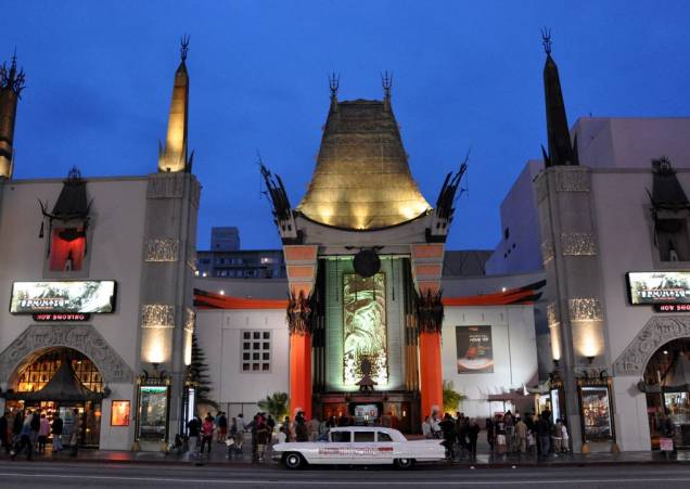 Graumans Chinese Theater, em Hollywood, onde as celebridades do cinema deixavam suas marcas na calçada