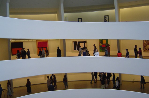 No museu Guggenheim, haja arrojo