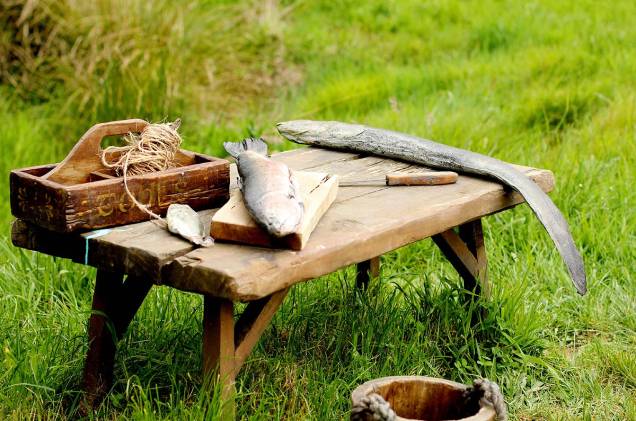 A mesa com peixes e uma faca também aparece no filme A mesa com peixes e uma faca também aparece no filme