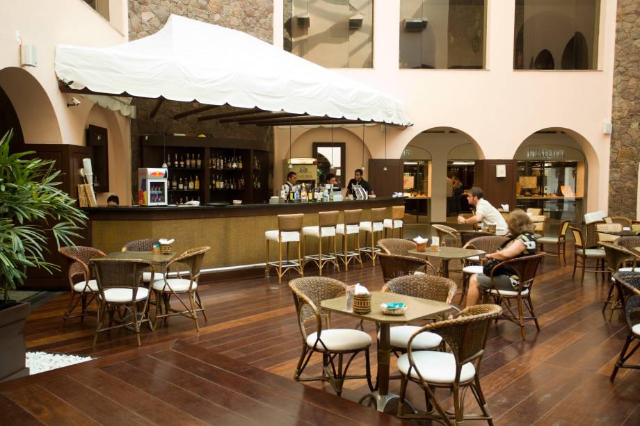 Bar do Hotel Tropical, Manaus, Amazonas