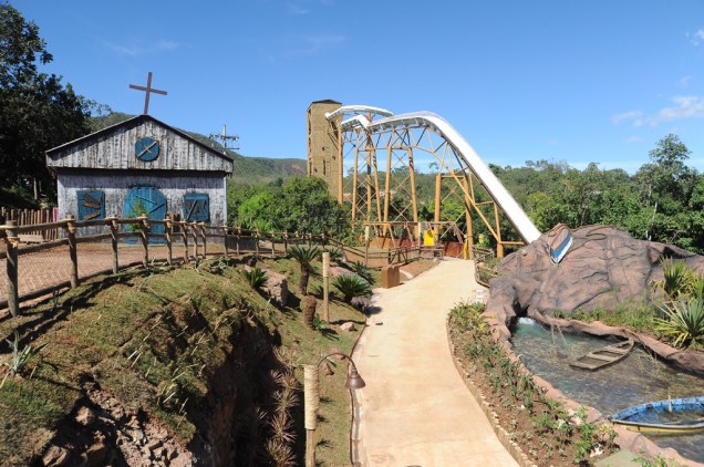 Xpirado, um dos toboáguas mais radicais do Hot Park, no Rio Quente, Goiás