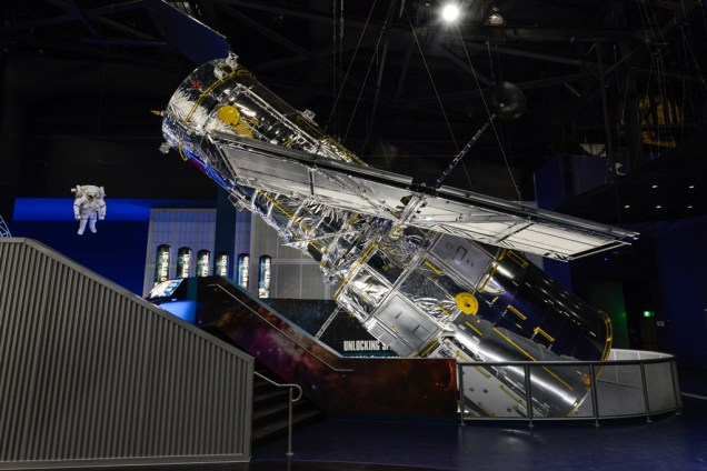 Réplica do telescópio espacial Hubble, no Kennedy Space Center