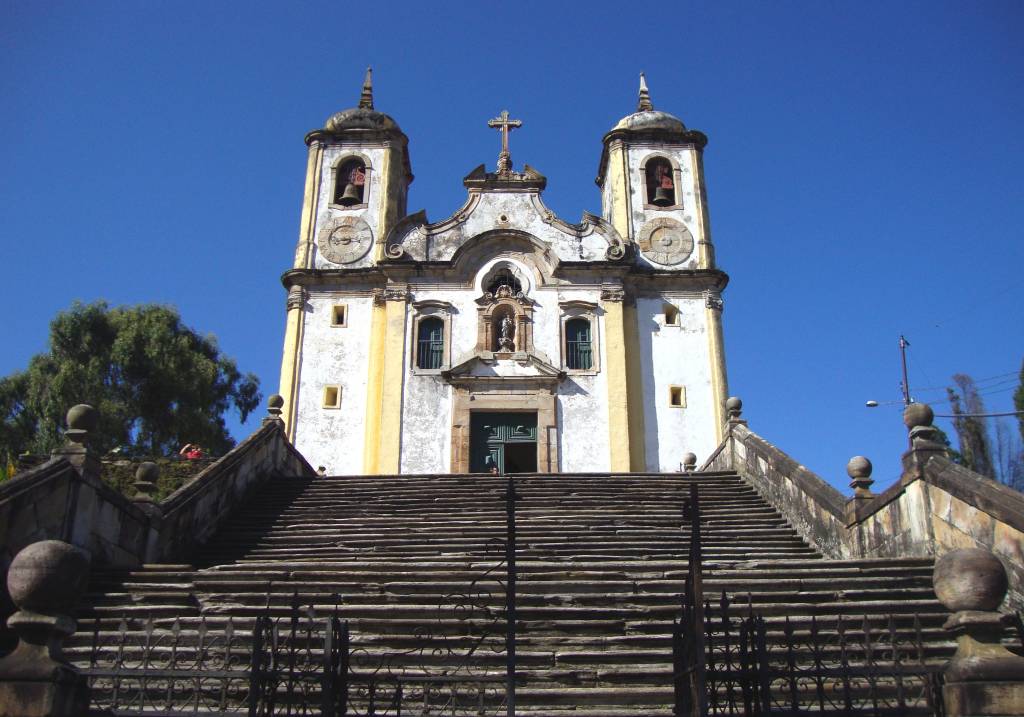 Igreja Santa Efigênia/Nossa Senhora do Rosário do Alto da Cruz Ouro Preto (MG)