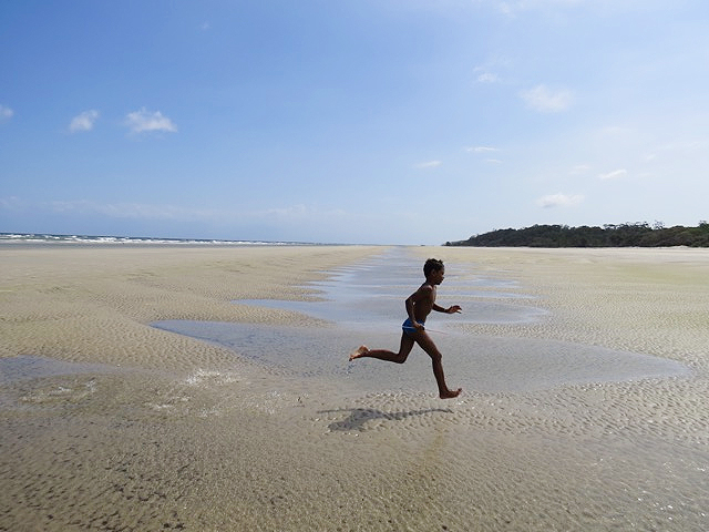 <strong><a href="https://viajeaqui.abril.com.br/cidades/br-pa-ilha-de-marajo" rel="Ilha de Marajó (PA)" target="_blank">Ilha de Marajó (PA)</a> — QUATRO NOITES COM PASSEIOS</strong>São duas noites em <a href="https://viajeaqui.abril.com.br/cidades/br-pa-belem" rel="Belém" target="_blank">Belém</a>, no <a href="https://www.tulipinnhangar.com/pt-pt" rel="Tulip Inn Hangar" target="_blank">Tulip Inn Hangar</a>, e 2 na Ilha de Marajó, no <a href="https://www.iaraturismo.com.br/" rel="hotel Ilha do Marajó" target="_blank">hotel Ilha do Marajó</a>. Com traslados, city tour em Belém e passeio para Barra Velha, Salvaterras, Fazenda Marajoara e <a href="https://viajeaqui.abril.com.br/cidades/br-pa-soure" rel="Soure" target="_blank">Soure</a>.<strong>Quando:</strong> em 20/1<strong>Quem leva:</strong> <a href="https://trip4u.com.br/" rel="TRIP4U" target="_blank">TRIP4U</a><strong>Quanto:</strong> R$ 1990 <strong><a href="https://viajeaqui.abril.com.br/cidades/br-pa-ilha-de-marajo" rel="Ilha de Marajó (PA)" target="_blank">Ilha de Marajó (PA)</a> — QUATRO NOITES COM PASSEIOS</strong>São duas noites em <a href="https://viajeaqui.abril.com.br/cidades/br-pa-belem" rel="Belém" target="_blank">Belém</a>, no <a href="https://www.tulipinnhangar.com/pt-pt" rel="Tulip Inn Hangar" target="_blank">Tulip Inn Hangar</a>, e 2 na Ilha de Marajó, no <a href="https://www.iaraturismo.com.br/" rel="hotel Ilha do Marajó" target="_blank">hotel Ilha do Marajó</a>. Com traslados, city tour em Belém e passeio para Barra Velha, Salvaterras, Fazenda Marajoara e <a href="https://viajeaqui.abril.com.br/cidades/br-pa-soure" rel="Soure" target="_blank">Soure</a>.<strong>Quando:</strong> em 20/1<strong>Quem leva:</strong> <a href="https://trip4u.com.br/" rel="TRIP4U" target="_blank">TRIP4U</a><strong>Quanto:</strong> R$ 1990