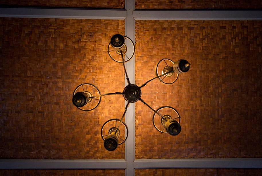 Lustre da Casa do Barão, no Museu do Seringal Vila Paraíso, no Igarapé São João (a 25 minutos de barco a partir de Manaus) Lustre da Casa do Barão, no Museu do Seringal Vila Paraíso, no Igarapé São João (a 25 minutos de barco a partir de Manaus)