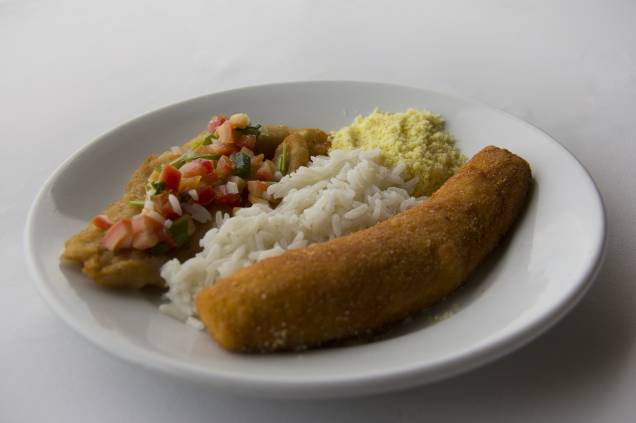 No anzol, ele é um peixe guerreiro, que não se entrega. No prato, o <strong>tucunaré</strong> é um ingrediente versátil e muito saboroso, usado em caldeiradas ou servido frito, à milanesa (na foto, com molho vinagrete) ou grelhado. No anzol, ele é um peixe guerreiro, que não se entrega. No prato, o <strong>tucunaré</strong> é um ingrediente versátil e muito saboroso, usado em caldeiradas ou servido frito, à milanesa (na foto, com molho vinagrete) ou grelhado.